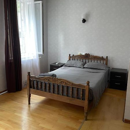 Gnt+ Hotel Tbilisi Bagian luar foto