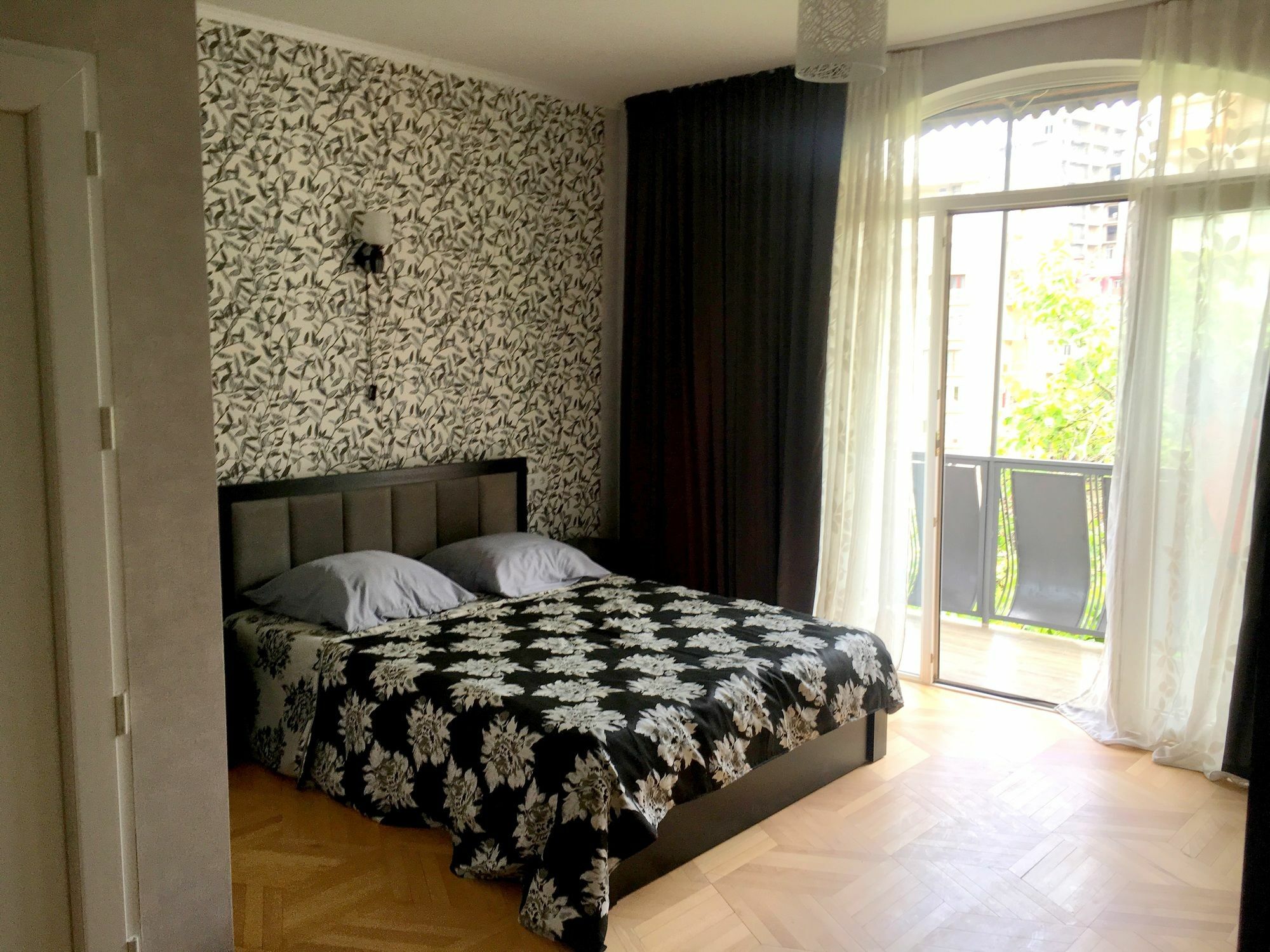 Gnt+ Hotel Tbilisi Bagian luar foto